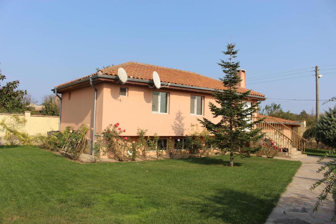 Ezerets Guest House Anita Ngoại thất bức ảnh